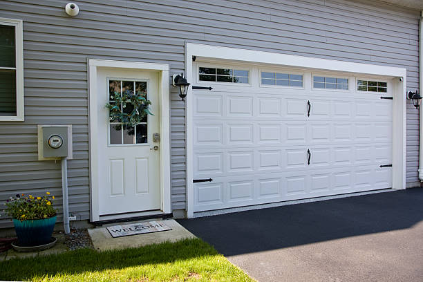 24/7 Emergency Garage Door Panel Replacement experts in Atkins, VA